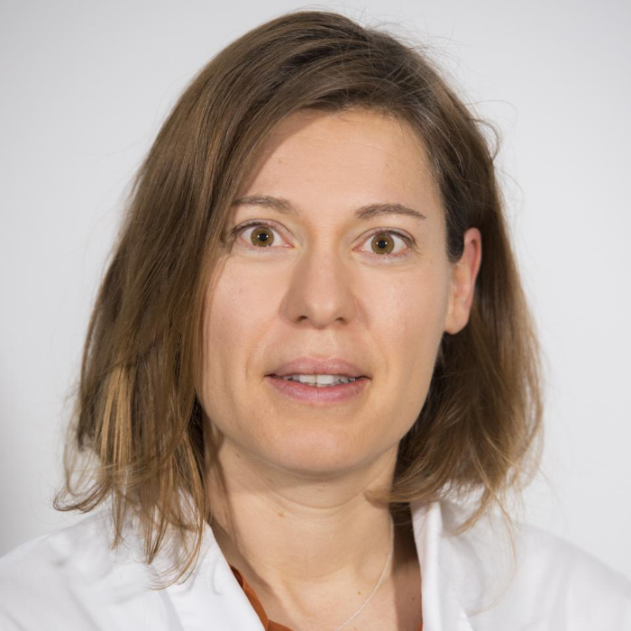 Dr Elke Van Daele